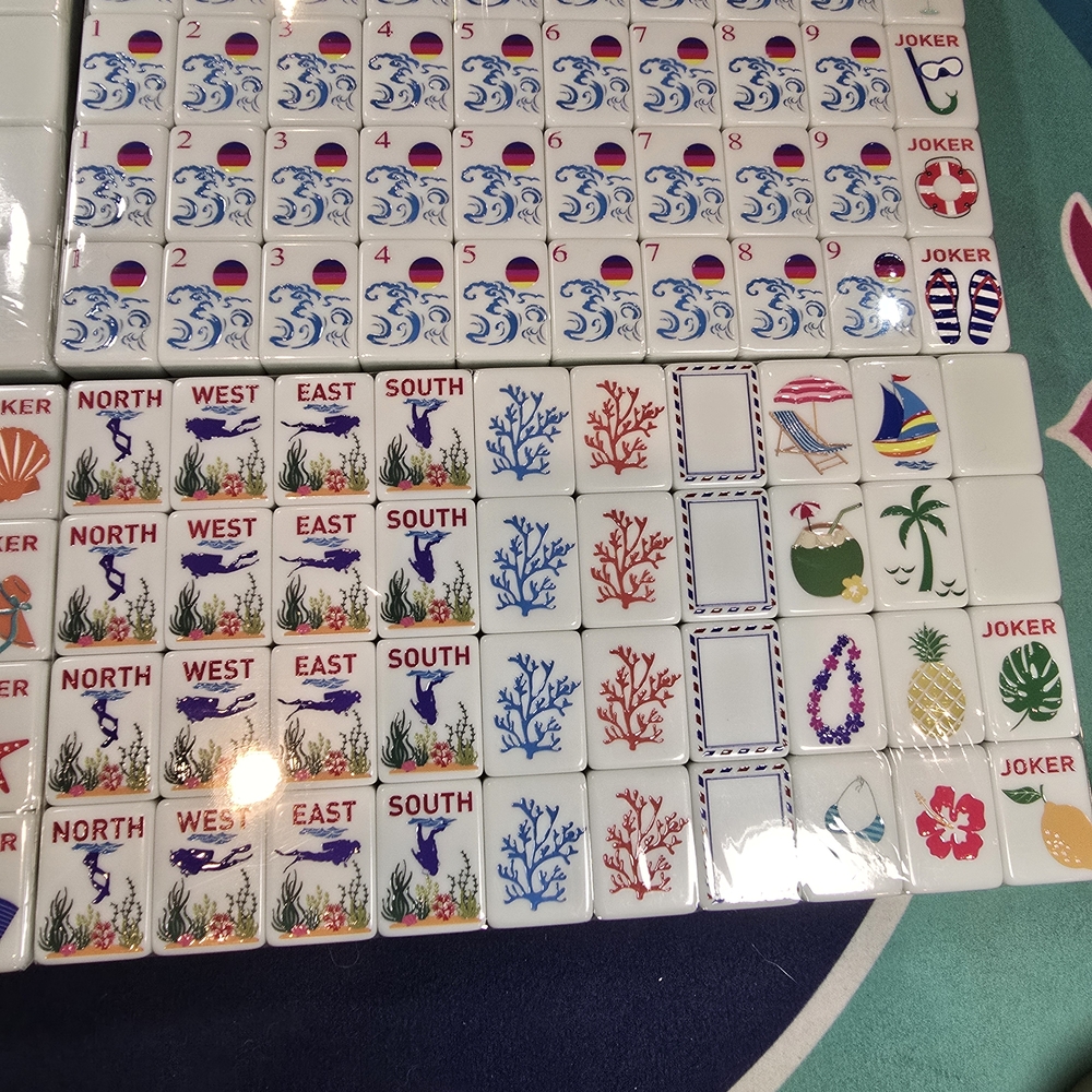 Island Vacation /  Hawaii / Caribbean / Mexico Mahjong Set with Kelly Green Back